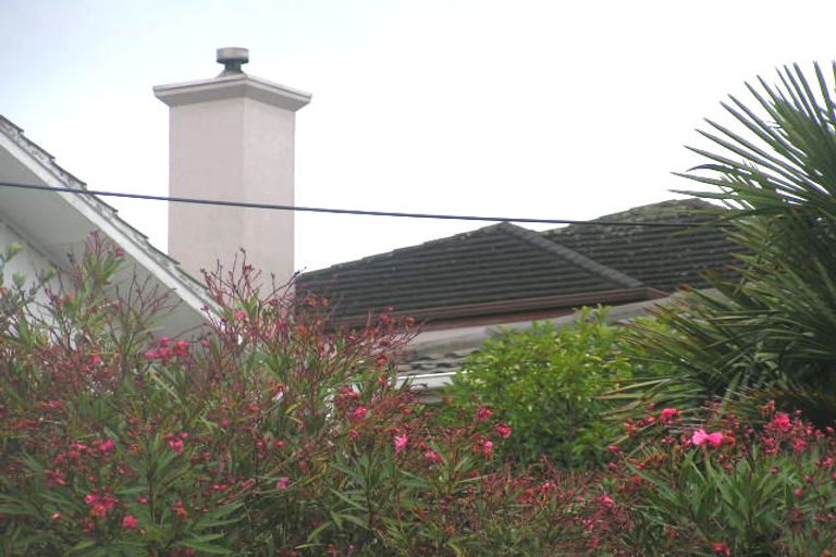 Photo of property in 1/25 Lyttelton Avenue, Forrest Hill, Auckland, 0620