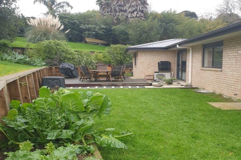 Photo of property in 1b Trosk Place, Waiuku, 2123