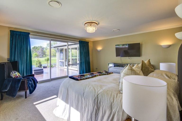 Photo of property in 10 Burntwood Lane, Pegasus, 7612