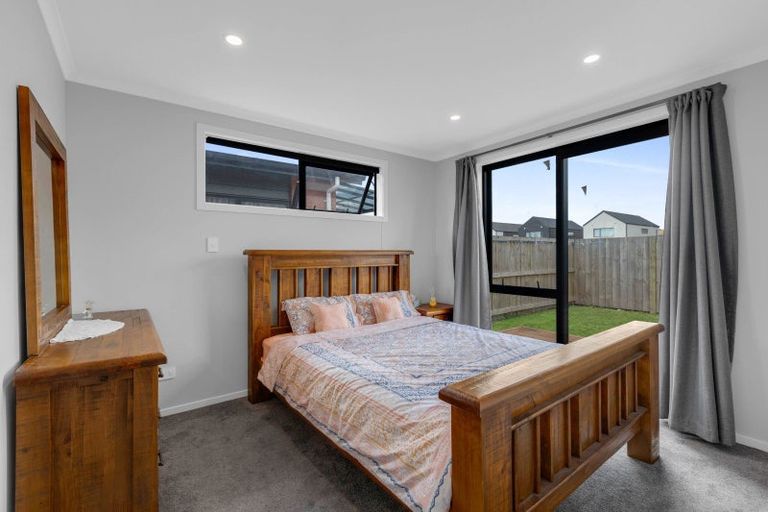 Photo of property in 8/16 Molesworth Street, Taita, Lower Hutt, 5011