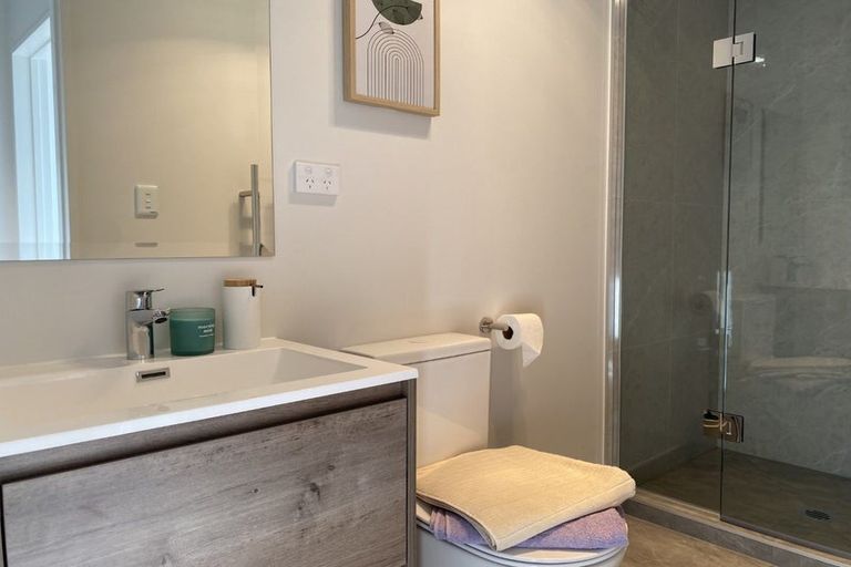 Photo of property in 15 Paetai Lane, Te Atatu Peninsula, 0610