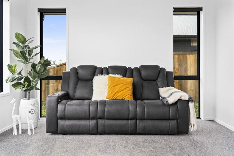 Photo of property in 13 Ruru Street, Cambridge, 3434