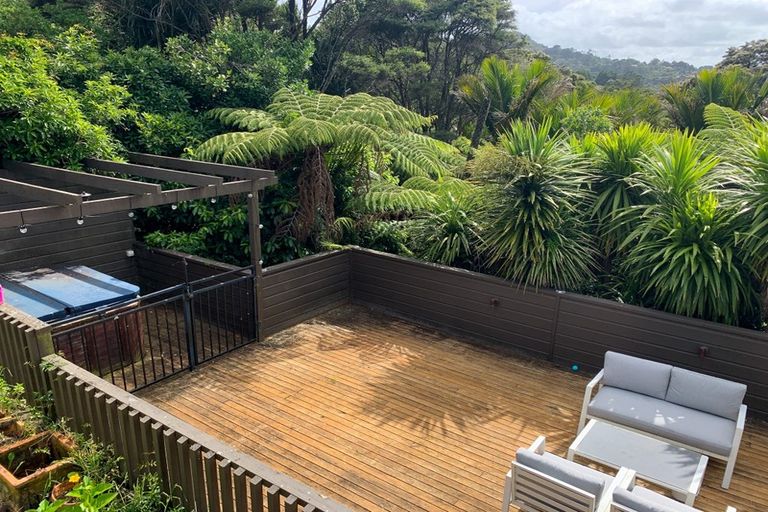 Photo of property in 44 Rimutaka Place, Titirangi, Auckland, 0604