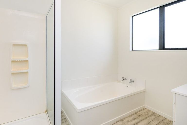 Photo of property in 11 Jordan Way, Kelvin Grove, Palmerston North, 4414