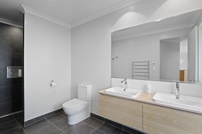 Photo of property in 29 Whitcombe Place, Darfield, 7571