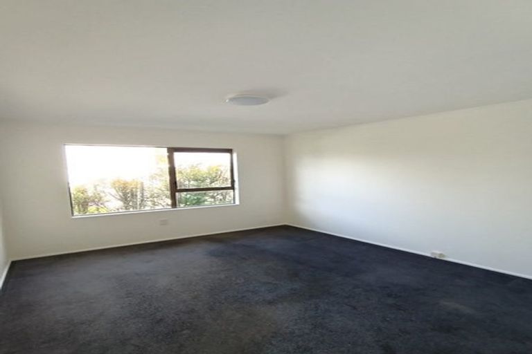 Photo of property in 98 Allington Road, Karori, Wellington, 6012