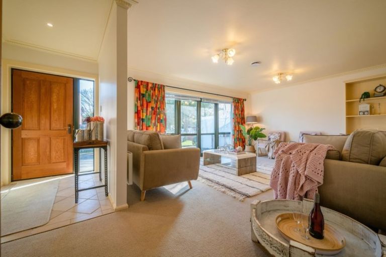 Photo of property in 19 Elwyn Place, Avonhead, Christchurch, 8042