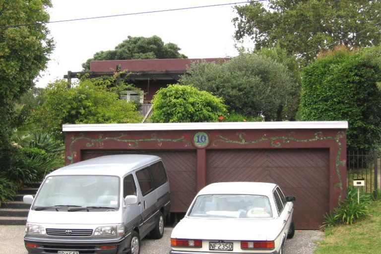 Photo of property in 10 Neptune Avenue, Beach Haven, Auckland, 0626