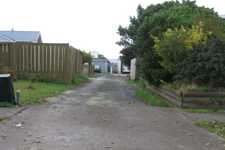 Photo of property in 10 Perrin Place, Kelvin Grove, Palmerston North, 4414