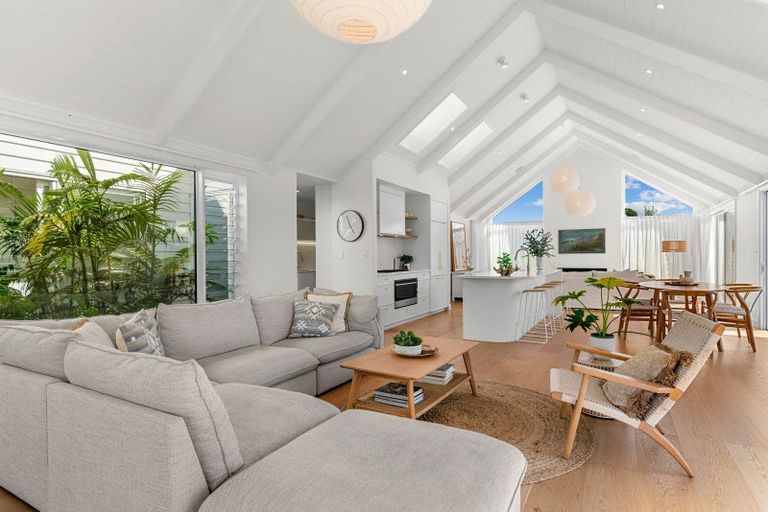 Photo of property in 22 Dune View Drive, Mangawhai, 0505