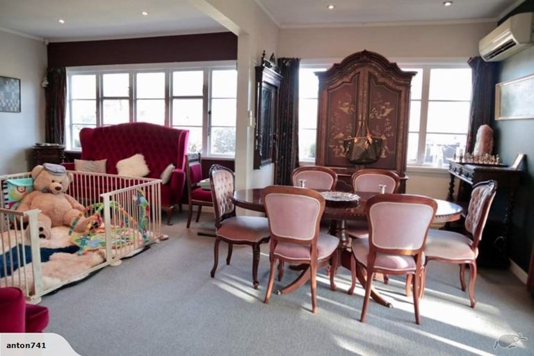 Photo of property in 255 Centaurus Road, Saint Martins, Christchurch, 8022