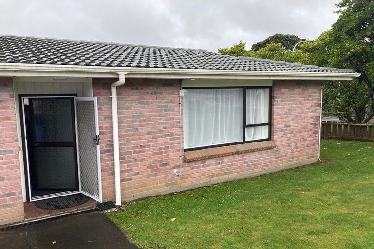 Photo of property in 4f5 Stewart Drive, Newlands, Wellington, 6037