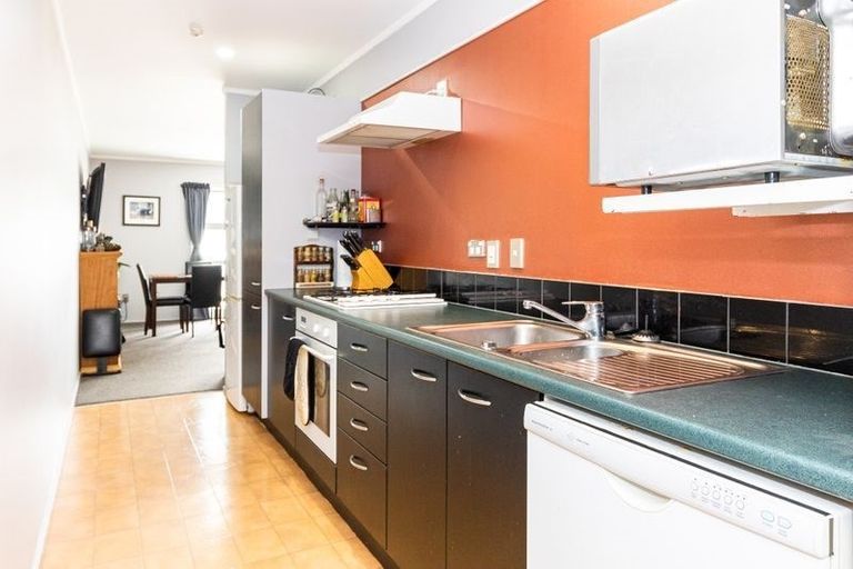 Photo of property in 23/8u Girton Terrace, Mount Cook, Wellington, 6021