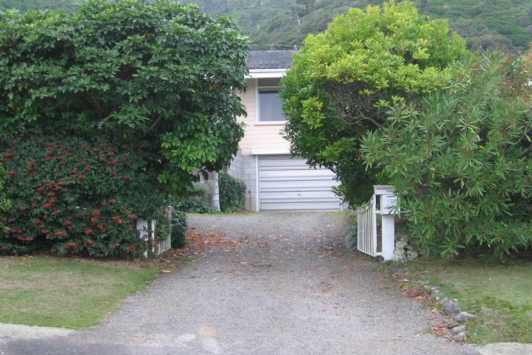 Photo of property in 3 Kotare Street, Waikanae, 5036
