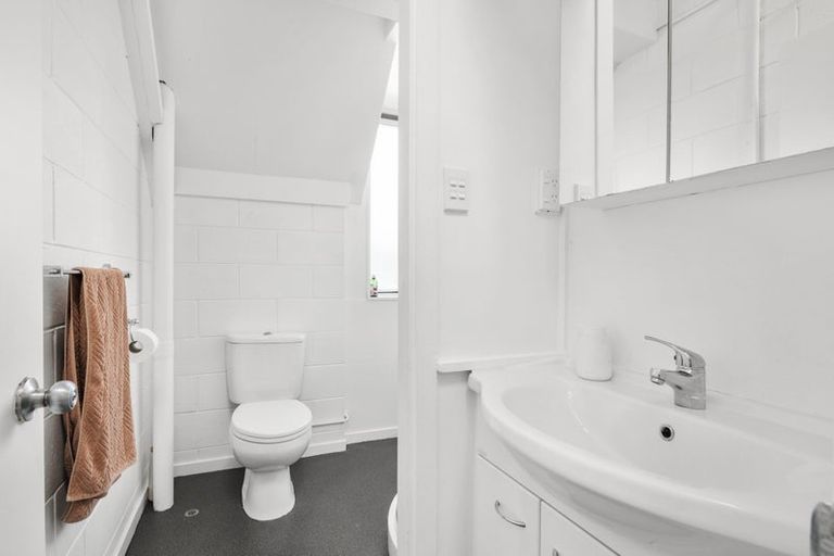 Photo of property in Paddington Apartments, 15/15u Mckinley Crescent, Brooklyn, Wellington, 6021