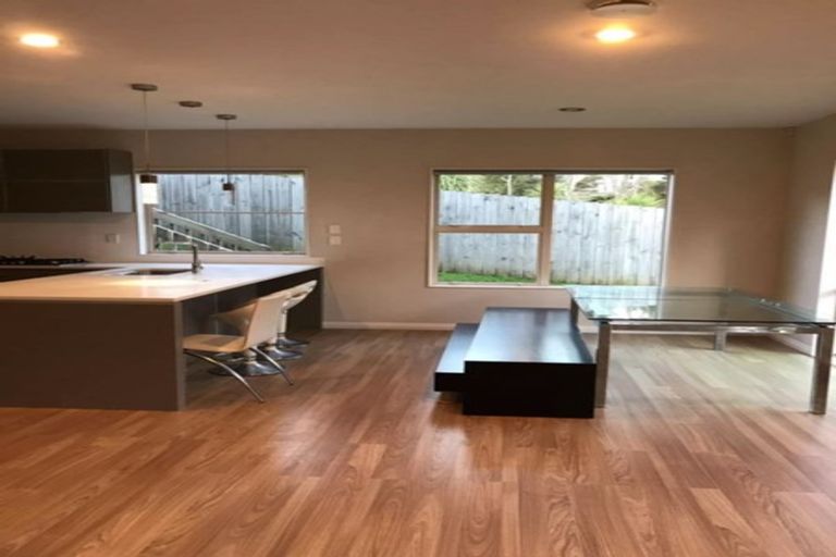 Photo of property in 89a Stanley Road, Glenfield, Auckland, 0629