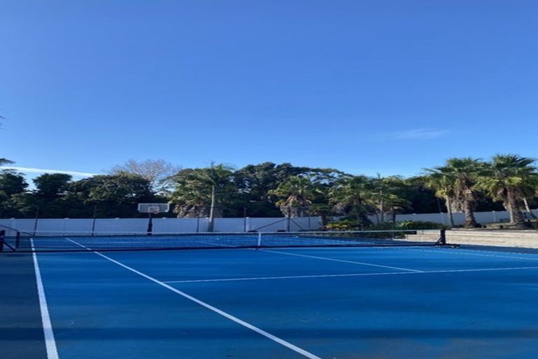 Photo of property in Santa Rosa, 2/340 Gulf Harbour Drive, Gulf Harbour, Whangaparaoa, 0930