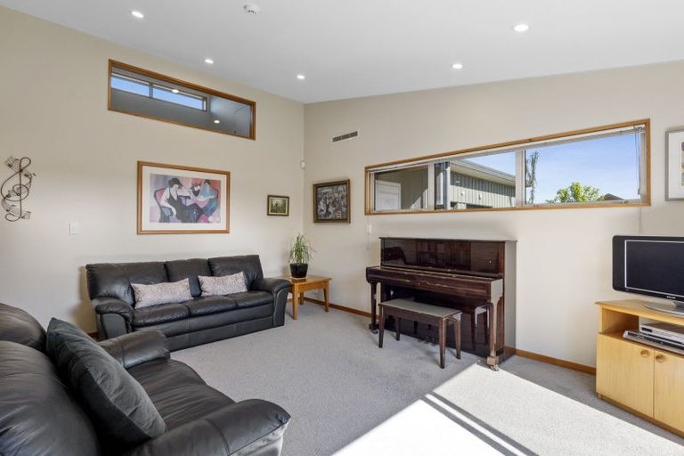 Photo of property in 8 Siding Lane, Prebbleton, 7604