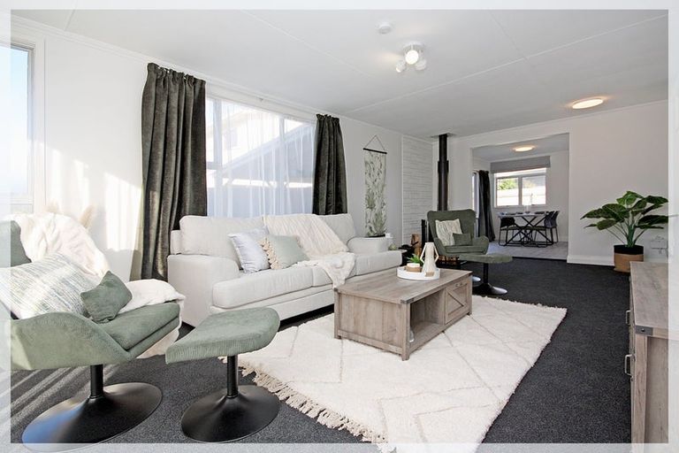 Photo of property in 10 Pratt Avenue, Foxton Beach, Foxton, 4815