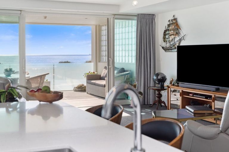 Photo of property in 154 Marine Parade, Mount Maunganui, 3116