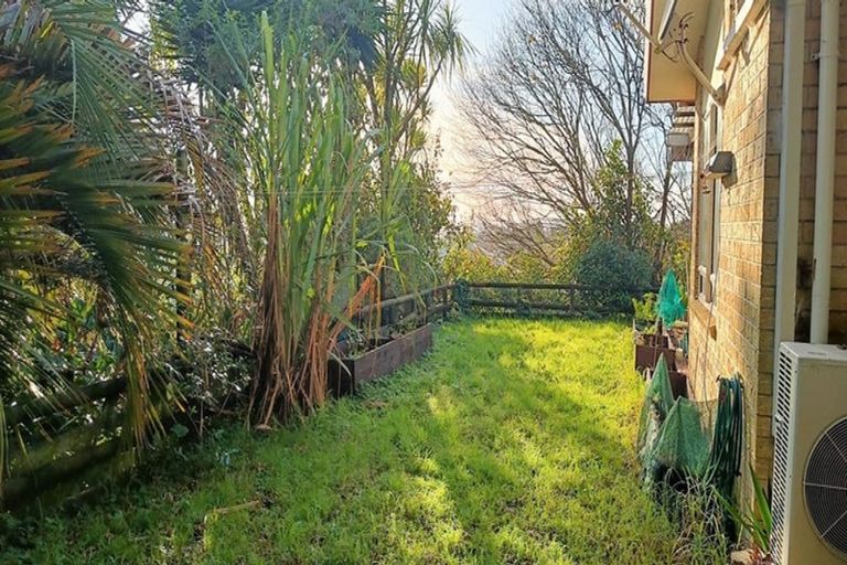 Photo of property in 1/149a Glengarry Road, Glen Eden, Auckland, 0602