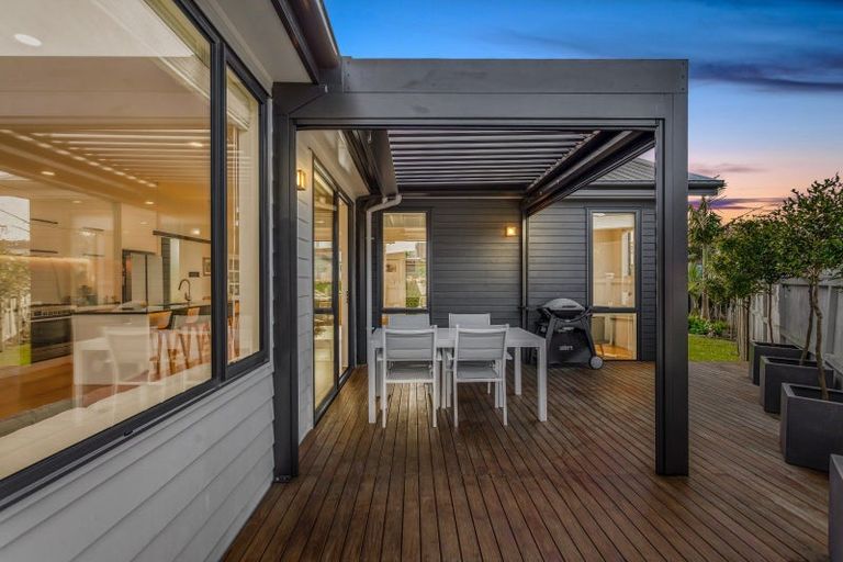Photo of property in 3 Keel Street, Long Bay, Auckland, 0630
