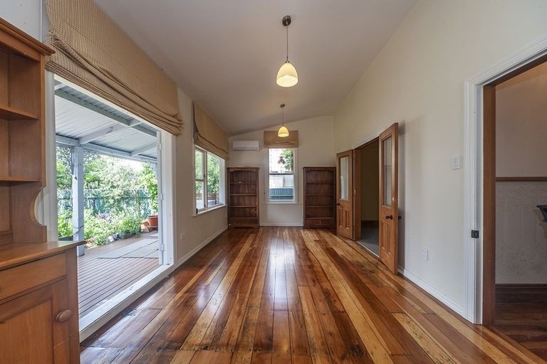 Photo of property in 18 Aurora Street, Petone, Lower Hutt, 5012