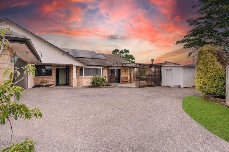Photo of property in 15 Glenross Drive, Wattle Downs, Auckland, 2103
