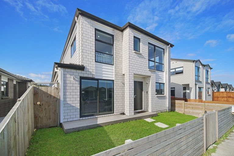 Photo of property in 20 Survila Street, Takanini, 2110