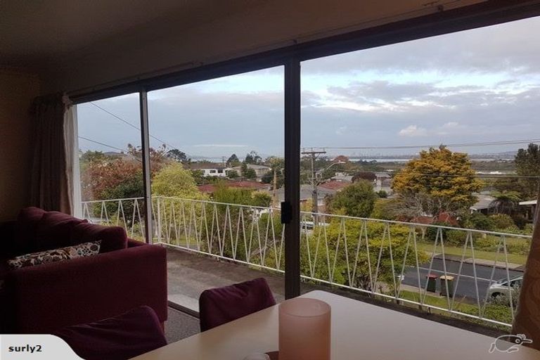 Photo of property in 6 Merchant Avenue, Te Atatu South, Auckland, 0610
