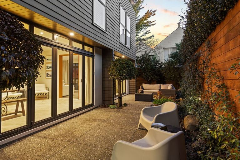 Photo of property in 7b Rugby Street, Merivale, Christchurch, 8014