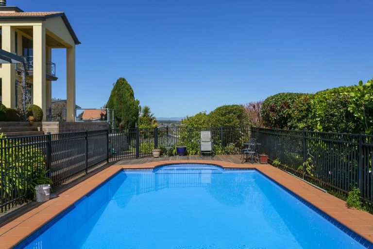 Photo of property in 87 Rokino Road, Hilltop, Taupo, 3330