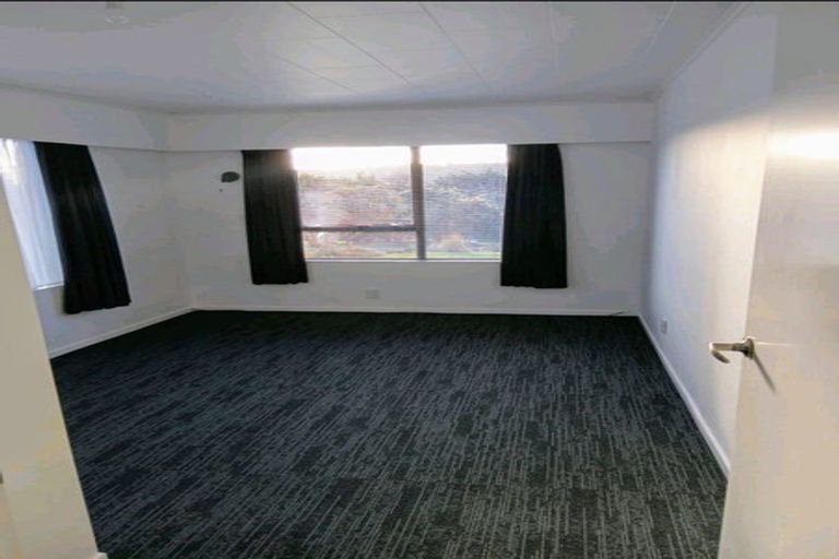 Photo of property in 11 Langwell Place, Papakowhai, Porirua, 5024