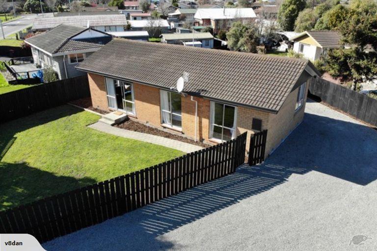 Photo of property in 8a Bromley Road, Bromley, Christchurch, 8062