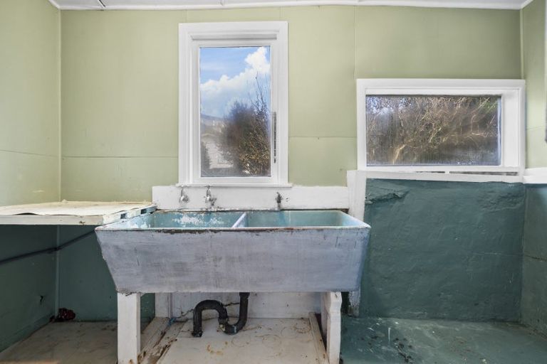 Photo of property in 68 Derwent Street, Island Bay, Wellington, 6023