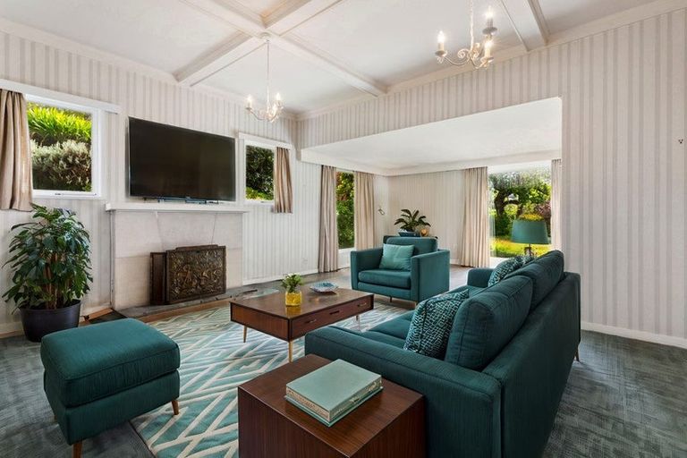 Photo of property in 1 Seaforth Terrace, Karori, Wellington, 6012