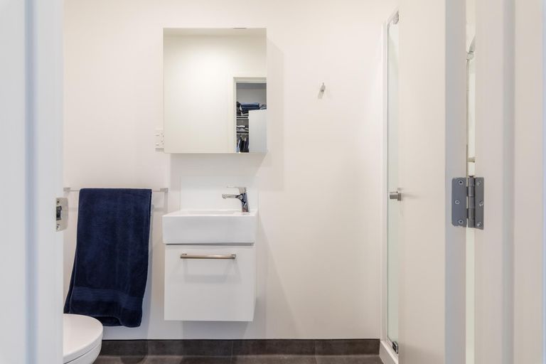 Photo of property in 104/160b Hobsonville Point Road, Hobsonville, Auckland, 0616