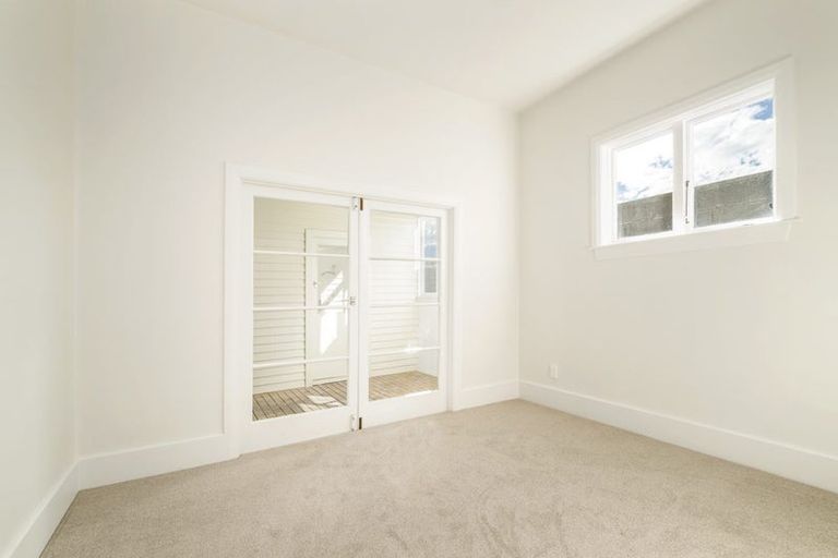 Photo of property in 215 Olliviers Road, Linwood, Christchurch, 8011