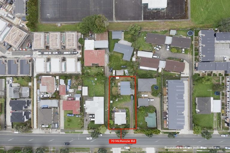 Photo of property in 70 Mckenzie Road, Mangere Bridge, Auckland, 2022