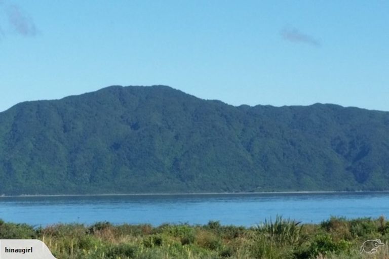 Photo of property in 37 Manly Street, Paraparaumu Beach, Paraparaumu, 5032