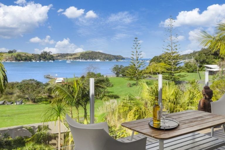 Photo of property in 15 Martin Road, Matakana, Warkworth, 0985