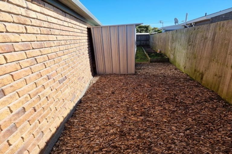 Photo of property in 12a Topham Lane, Hornby, Christchurch, 8042