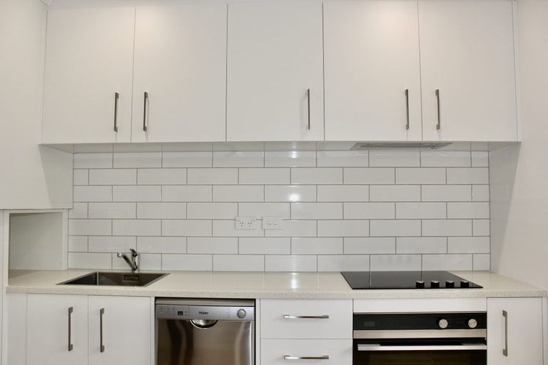 Photo of property in 4 Pangu Way, Mangere, Auckland, 2022