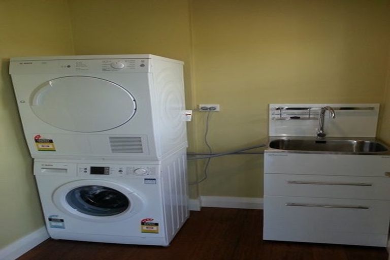 Photo of property in 18 Innes Road, St Albans, Christchurch, 8052