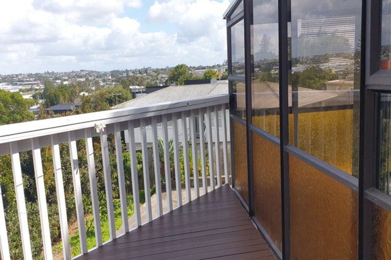 Photo of property in 1/104 Bond Crescent, Forrest Hill, Auckland, 0620