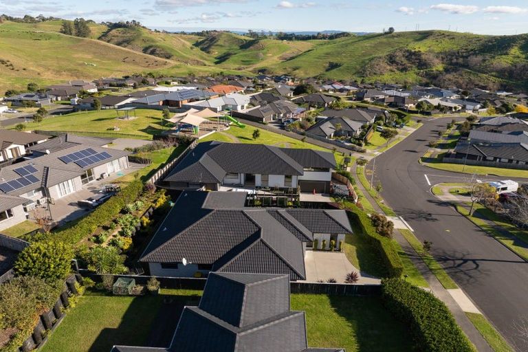 Photo of property in 19 Ballintoy Park Drive, Welcome Bay, Tauranga, 3175