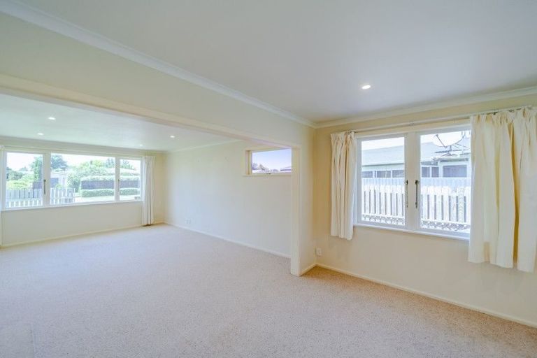 Photo of property in 36 Upham Street, Havelock North, 4130