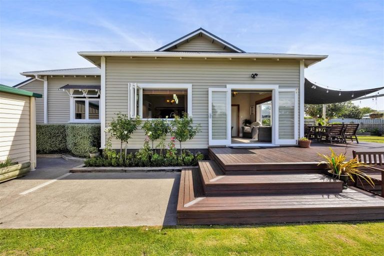 Photo of property in 28 Puriri Street, Hawera, 4610