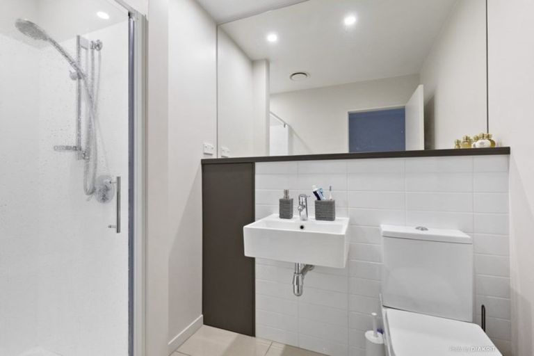 Photo of property in Nouvo Apartments, 21u5 Rugby Street, Mount Cook, Wellington, 6021