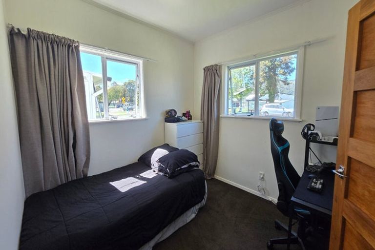 Photo of property in 64 Athlone Crescent, Avalon, Lower Hutt, 5011